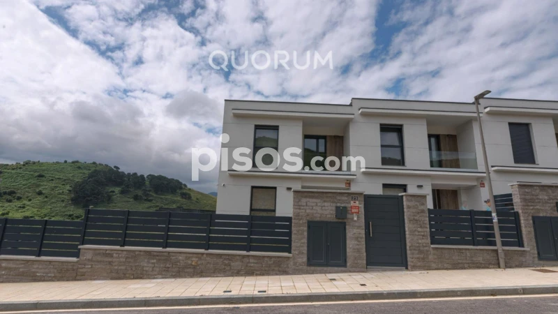 Casa adosada en alquiler en Zierbena, Zierbena de 4.000 €<span>/mes</span>