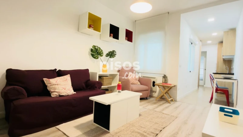 Piso en alquiler en Calle de la Madera, cerca de Calle de la Luna