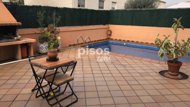 Casa adosada en venta en Carrer de l'Hort del Rector, Palau-solità i Plegamans de 450.000 €