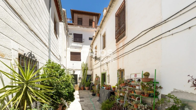 Casa pareada en venta en Calle Mirador de Rolando, San Ildefonso (Hospital Real) (Distrito Beiro. Granada Capital) de 255.000 €