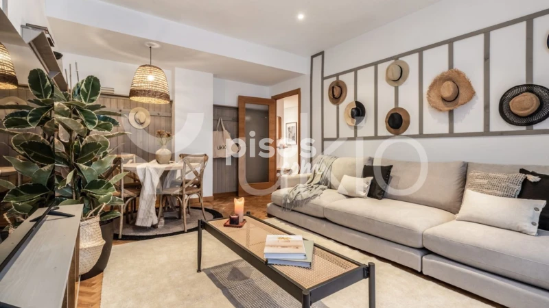 Piso en alquiler en Calle Orense, cerca de Calle de Sor Angela de la Cruz