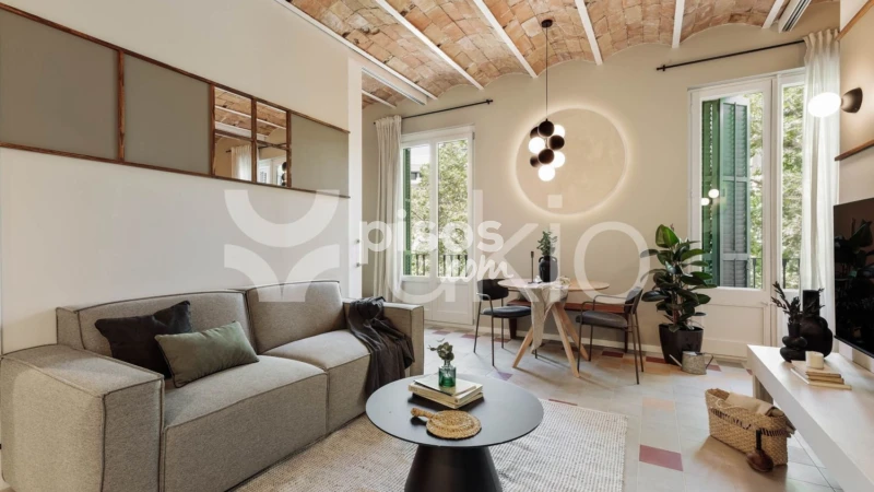 Piso en alquiler en Ronda de Sant Pere, cerca de Carrer de Trafalgar