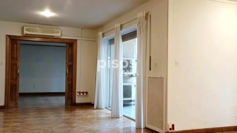 Piso en alquiler en Paseo de la Castellana, cerca de Calle de Pedro Teixeira