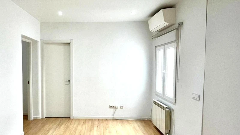 Piso en alquiler en Calle de Santa Saturnina