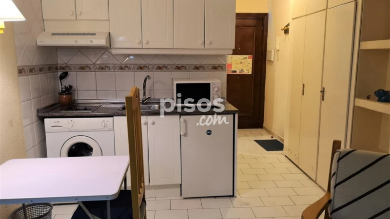 Estudio en alquiler en Avenida de Madrid, San Ildefonso (Hospital Real) (Distrito Beiro. Granada Capital) de 500 €<span>/mes</span>