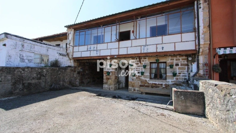 Casa en venta en Barrio de Bostronizo, 86, cerca de Carretera de San Juan Roicedo, Arenas de Iguña de 115.000 €