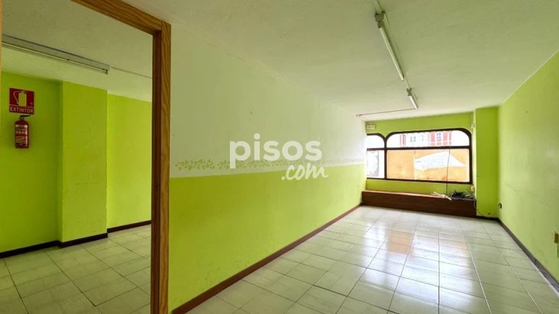 Local comercial en venta en Calle de Felisa Campuzano, 21, Los Corrales de Buelna de 65.000 €