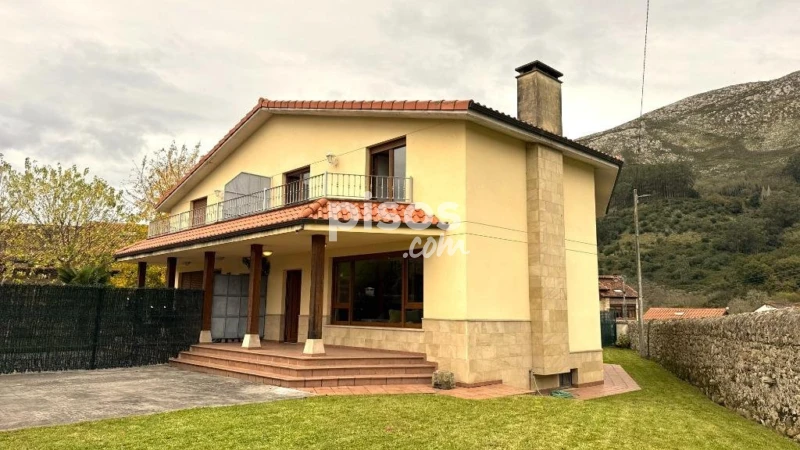 Chalet en venta en Barrio de la Sovilla, 68, La Bárcena (San Felices de Buelna) de 395.000 €