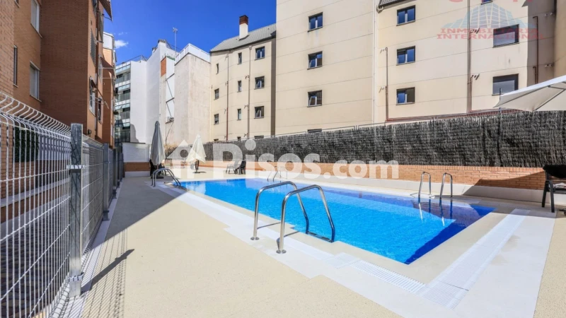 Piso en alquiler en Adelfas