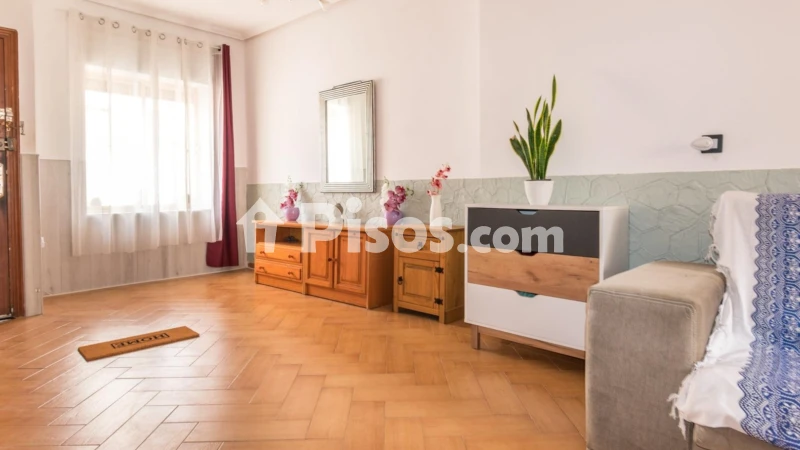 Casa en venta en Calle Jose Martinez Ruiz-Azorin, Número 70
