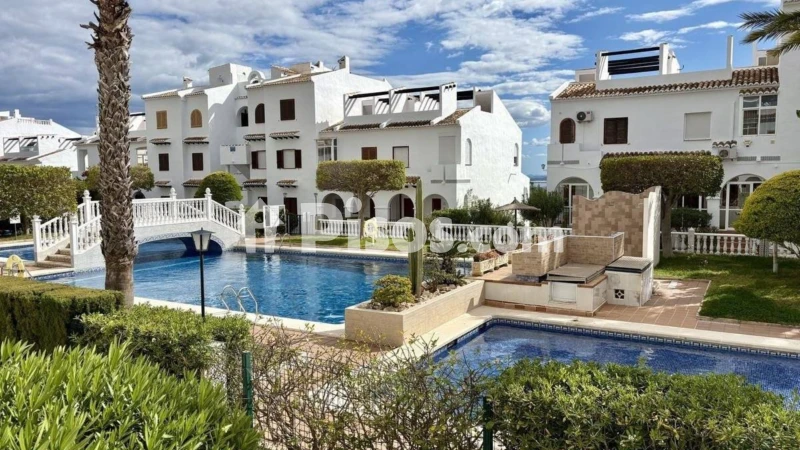Casa – Benijófar, Urbanización Benimar