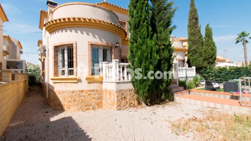 Casa – Los Montesinos