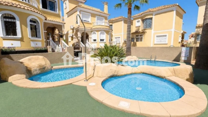 Casa – Orihuela, Mil Palmeras