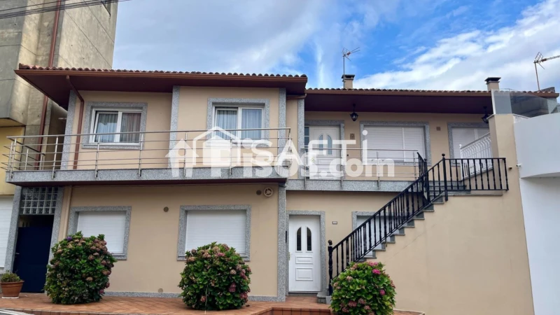 Casa – O Cabo da Cruz, Castro