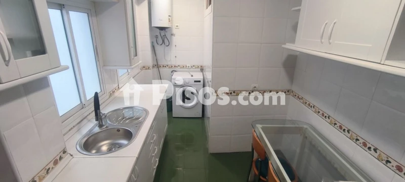 Fotografía del inmueble reportado: 700 €/mes — Almería, Almería