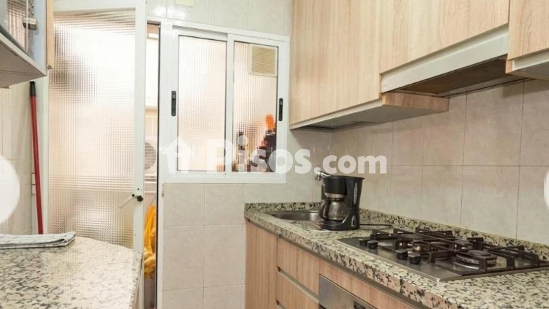 Fotografía del inmueble reportado: 900 €/mes — Granada, Granada