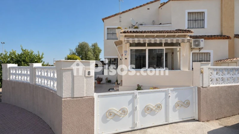 Shtëpi, 93 m², tokë 154 m²