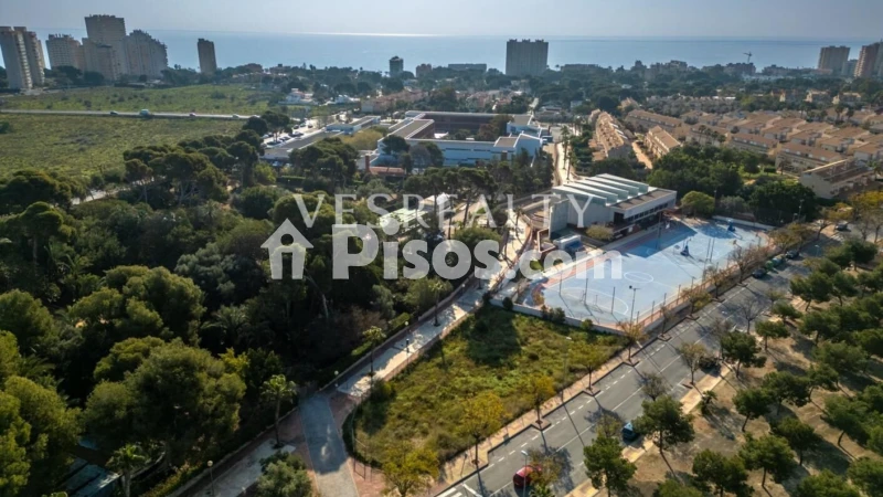 Terreno en venta en Carrer Alcalde José Poveda Verdú