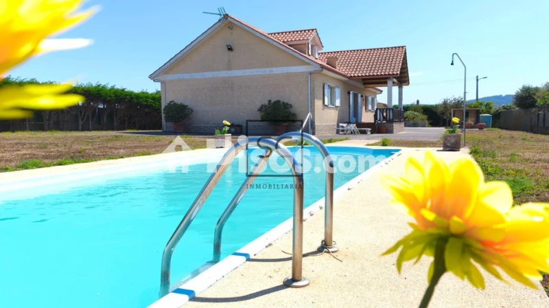 Casa – Ares, O Regueiro