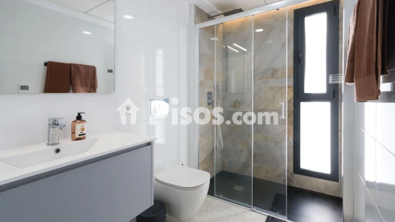 Woning, 226 m², grond 261 m²