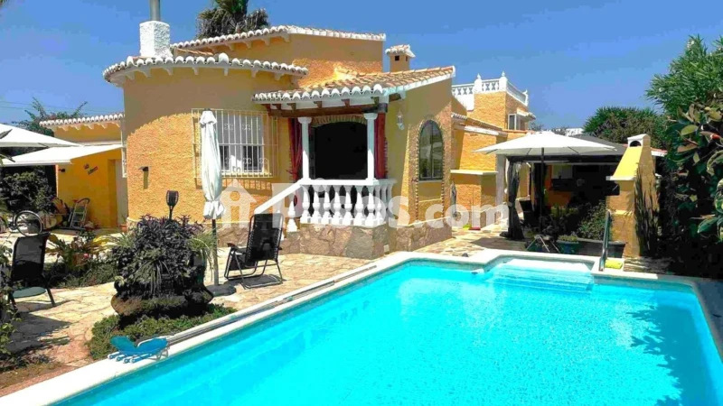 Casa – Dénia, Barri París-Pedrera / Camp Roig