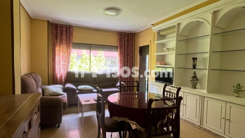Fotografía del inmueble reportado: 950 €/mes — Cáceres, Cáceres