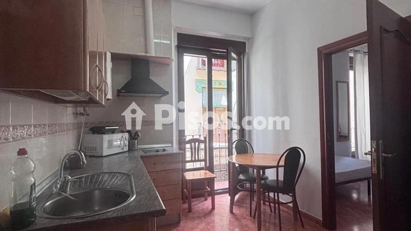 Fotografía del inmueble reportado: 650 €/mes — Granada, Granada