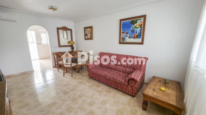 Pis – Orihuela, Urbanización El Presidente, Villa Martín