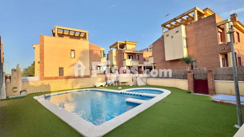Casa – Benferri, Urbanización Benfisol