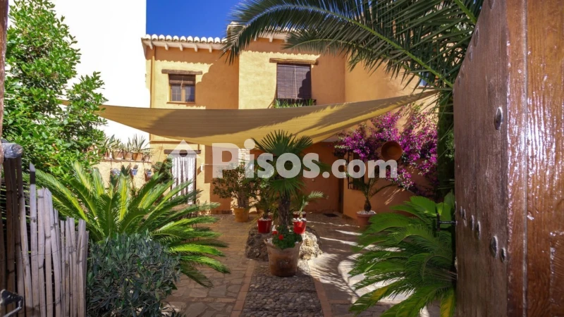 Fotografía del inmueble reportado: 800 €/mes — Granada, Granada