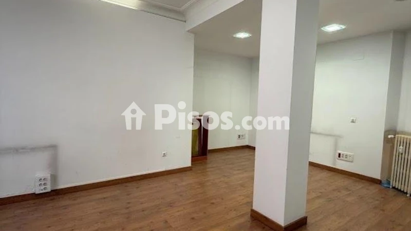 Fotografía del inmueble reportado: 1.300 €/mes — León, León