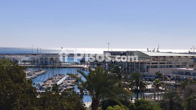 Piso en venta en Avenida del Doctor Gadea