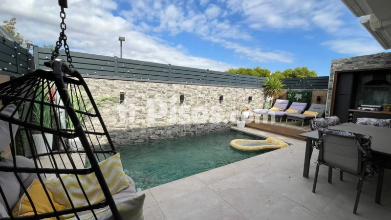 Casa adosada en venta en Calle de Tormos