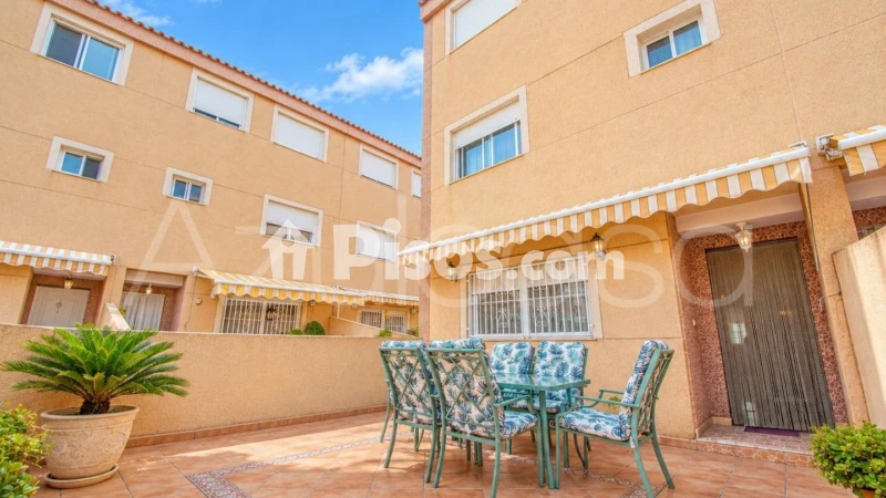 Casa adosada en venta en Calle del Catedrático Eliseo Gómez Serrano