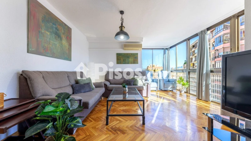 Piso en venta en Rambla de Méndez Núñez, 45