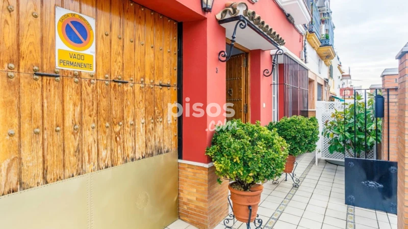 Casa en venta en Calle Arcadio Rodriguez Martine, Castilleja de la Cuesta de 305.000 €