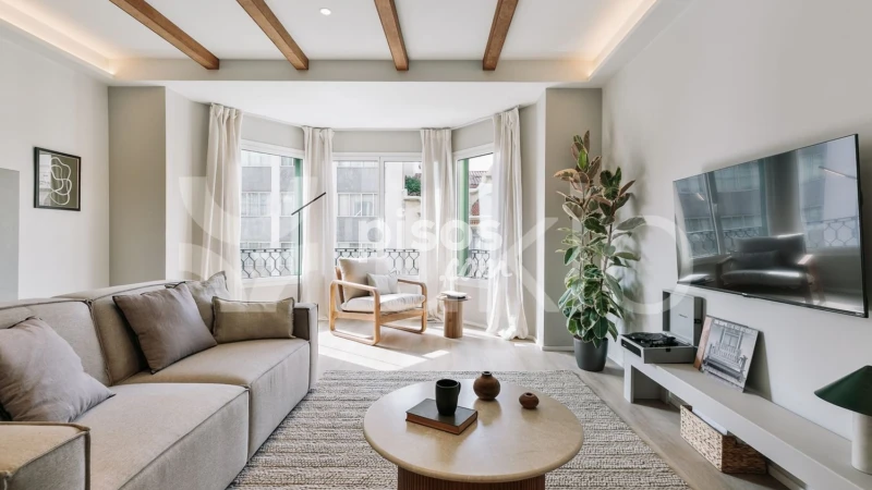 Piso en alquiler en Carrer de Muntaner, cerca de Avinguda Diagonal