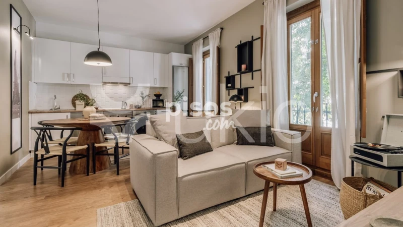 Piso en alquiler en Calle Vallehermoso, cerca de Calle de Joaquín María López