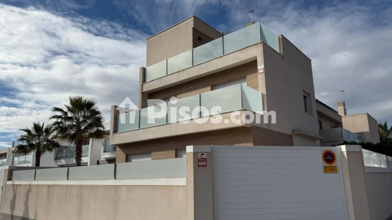 Chalet en venta en Carrer de Numància - Vista 3
