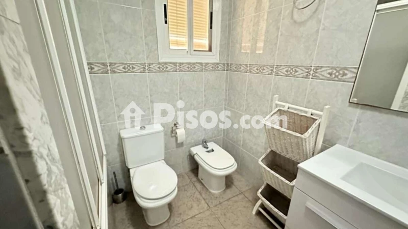 Fotografía del inmueble reportado: 700 €/mes — Valencia, Valencia