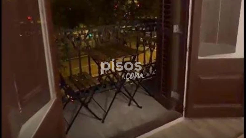 Piso en alquiler en Ronda de Sant Antoni, cerca de Carrer dels Tallers