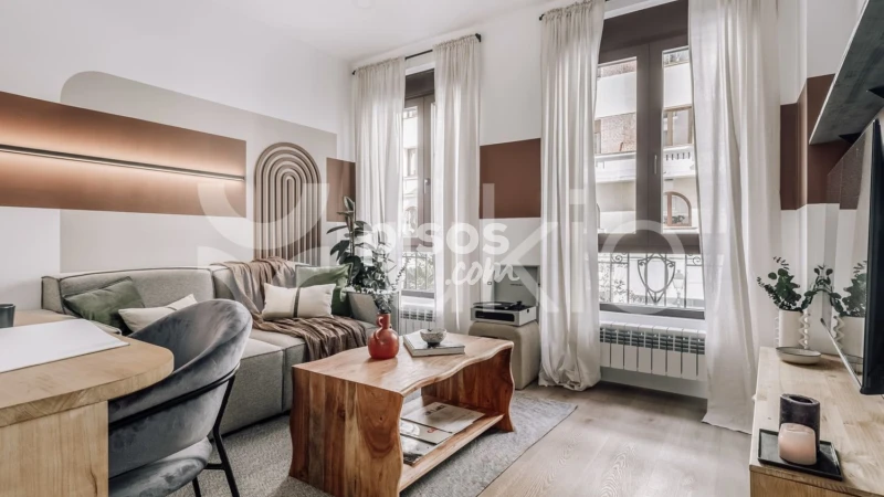 Piso en alquiler en Calle de Lombía