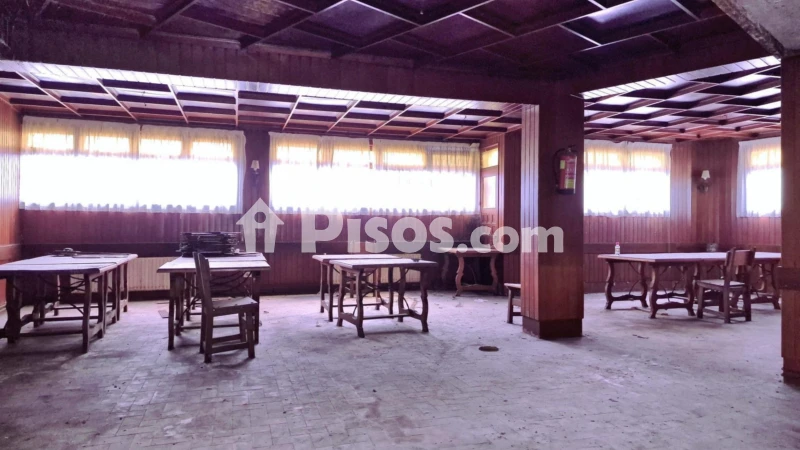 Local comercial en venta en Avenida de Santa Cristina