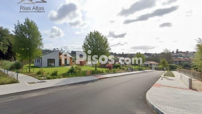Terreno en venta en Avenida de la República de Uruguay