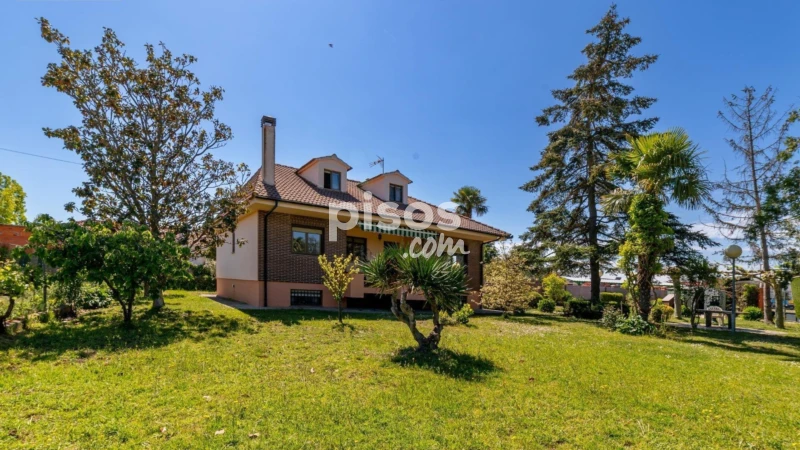 Chalet en venta en Castilla y Leon, Morales del Vino de 250.000 €