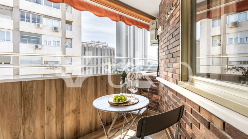 Piso en alquiler en Calle Orense, cerca de Calle de la Basílica