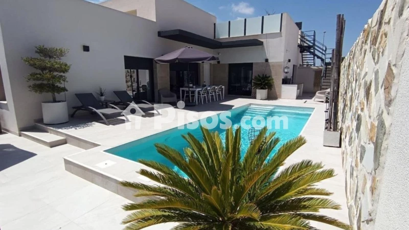 Casa – Daya Nueva