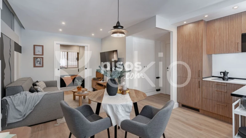 Piso en alquiler en Calle de Sor Angela de la Cruz, cerca de Calle Marqués de Viana