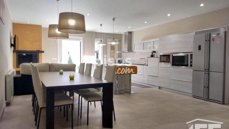 Chalet en venta en Alagón, Alagón de 445.000 €
