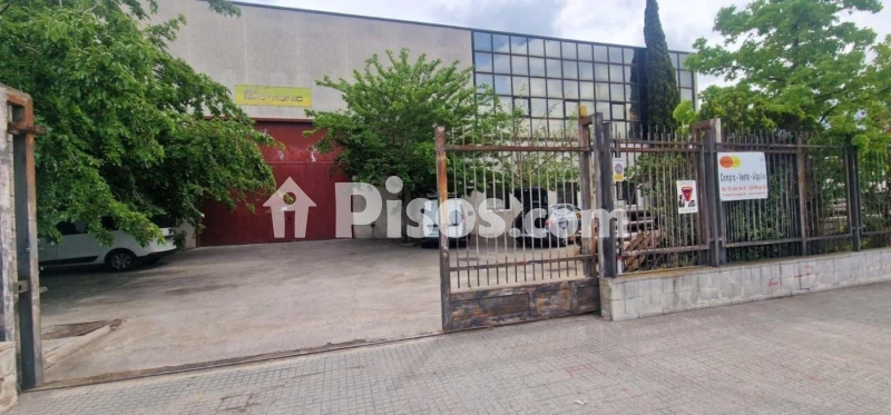 Nave industrial en venta en Carrer del Pla de Matabous - Vista 3